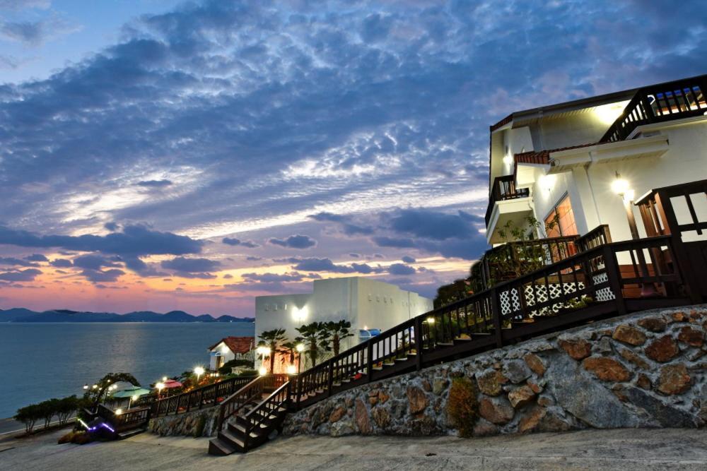 Namhae Bluemare Pension Dış mekan fotoğraf